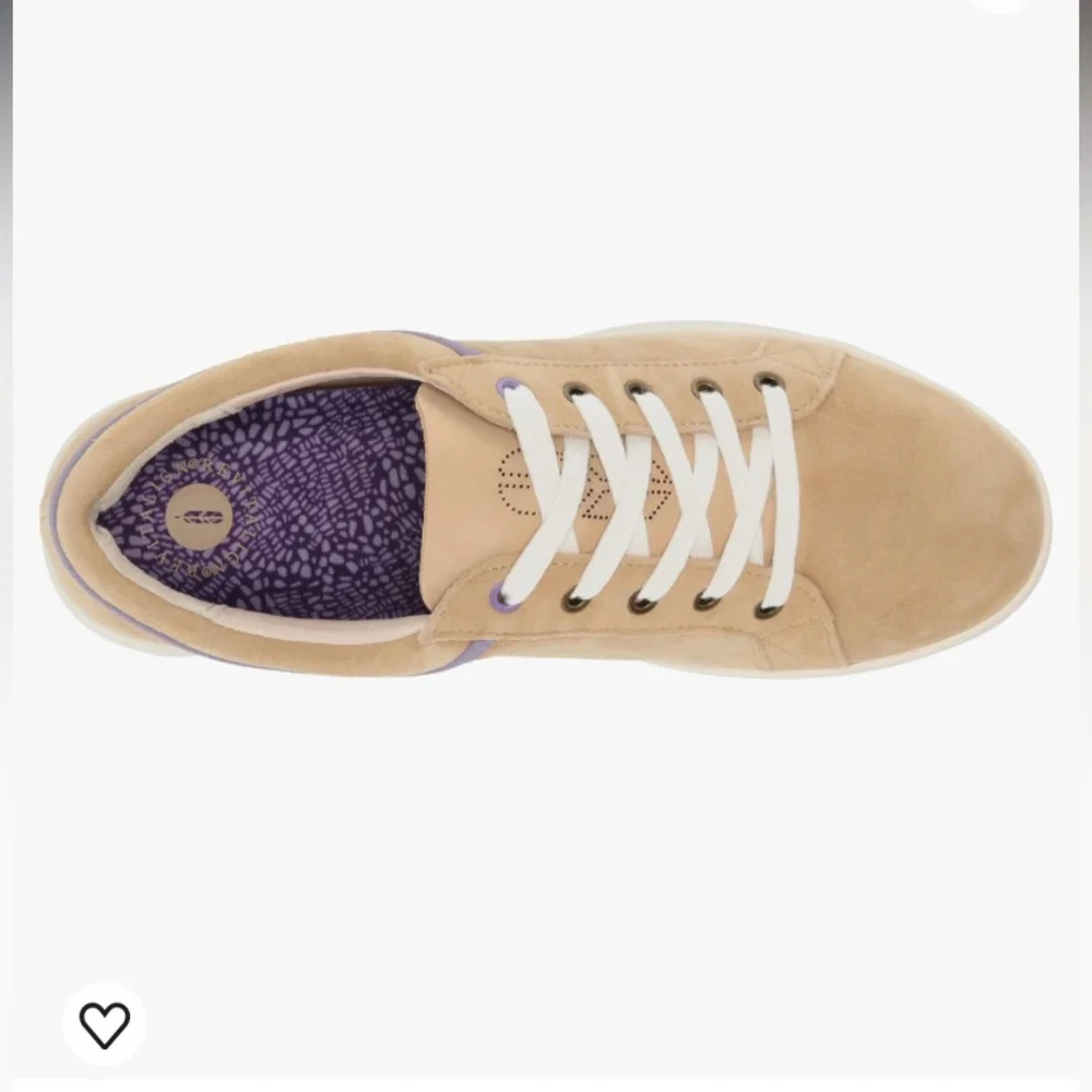 REVITALIGN Women's Avalon Sneaker - Picture 4 of 9